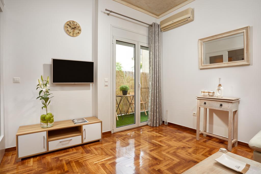 Modern And Cozy Apartment In The Centre Of アテネ エクステリア 写真